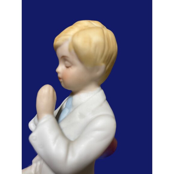 Confirmation/ First Communion Praying Kneeling  boy Enesco 1987 - Picture 7 of 10